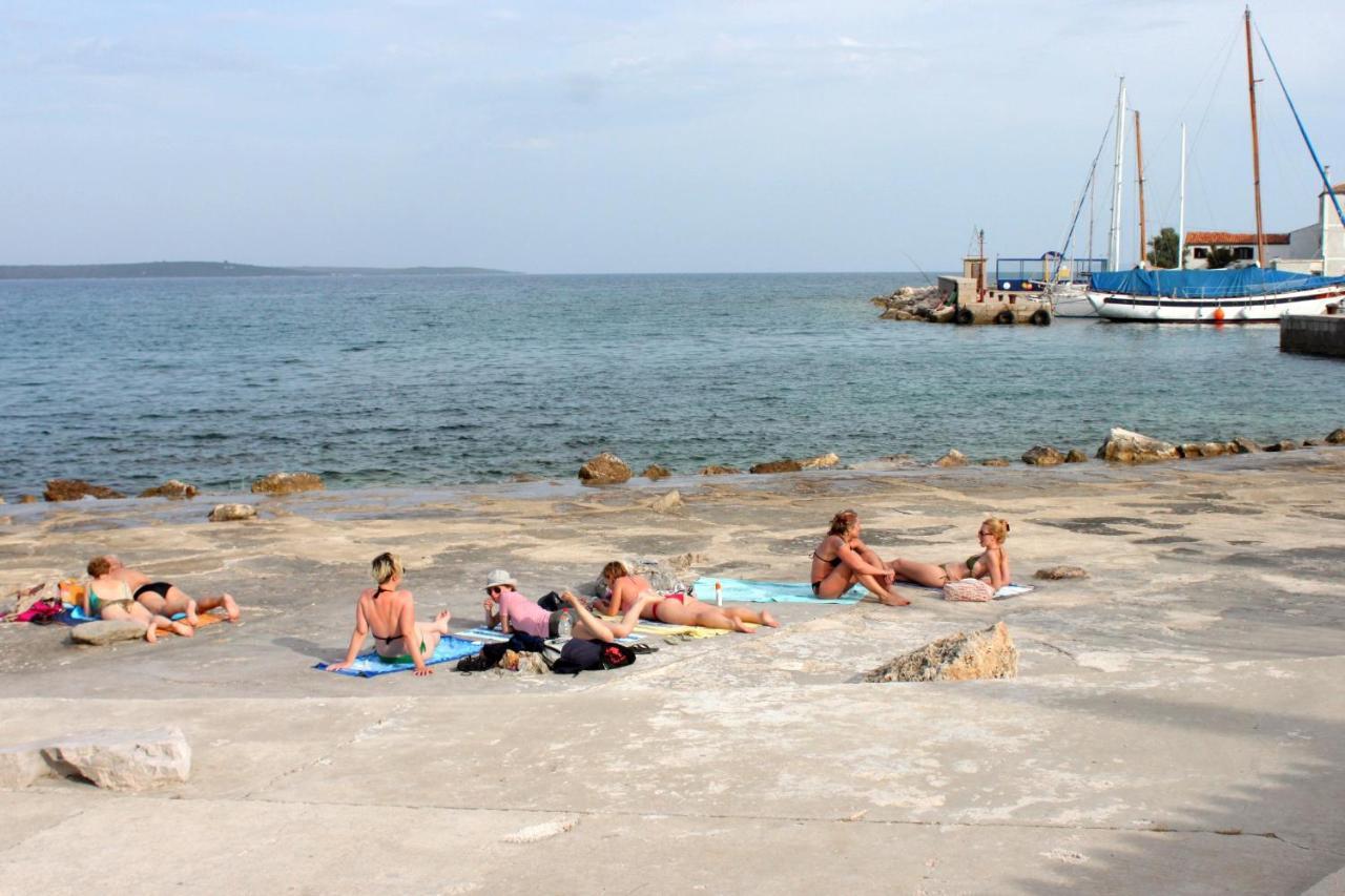 Apartments And Rooms By The Sea Nerezine, Losinj - 11815 エクステリア 写真