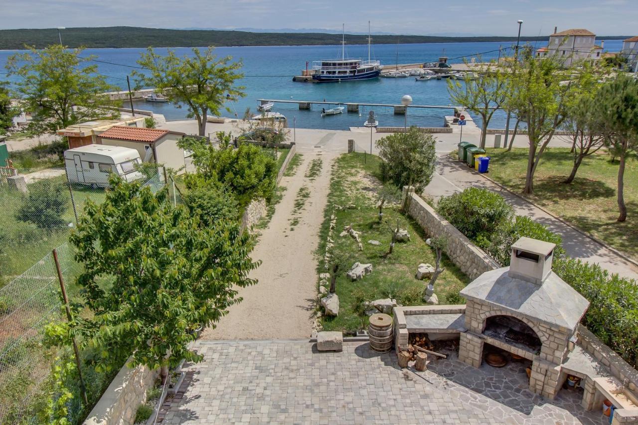 Apartments And Rooms By The Sea Nerezine, Losinj - 11815 エクステリア 写真