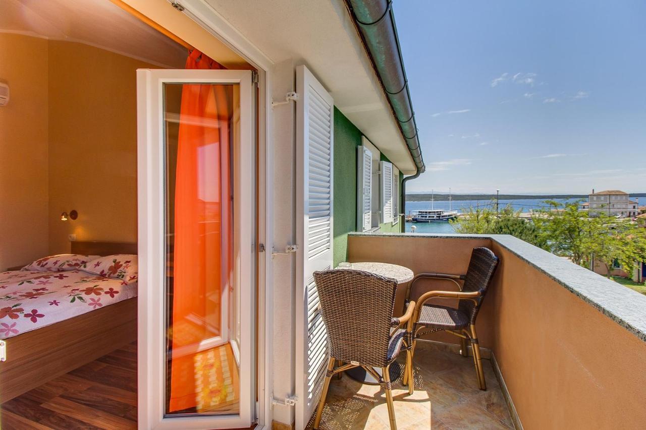 Apartments And Rooms By The Sea Nerezine, Losinj - 11815 エクステリア 写真