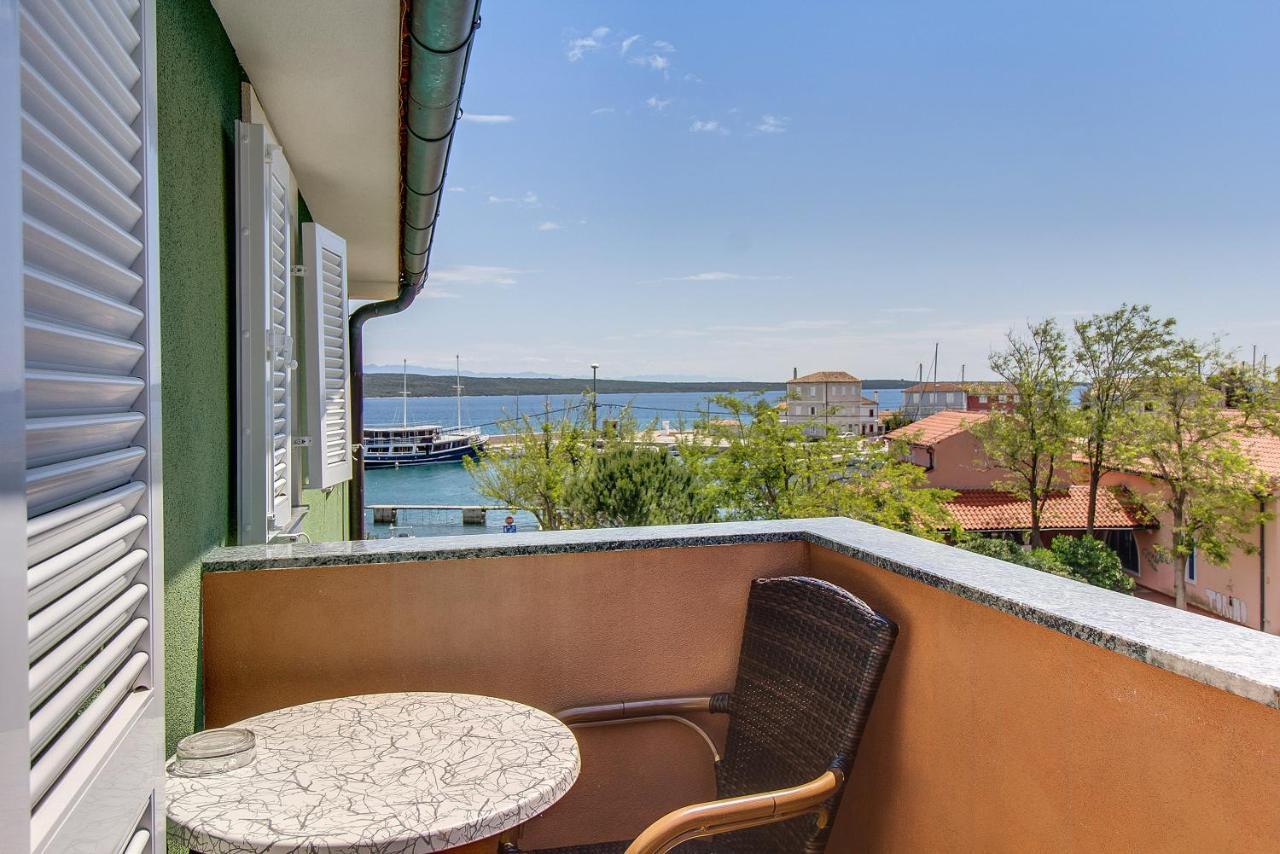 Apartments And Rooms By The Sea Nerezine, Losinj - 11815 エクステリア 写真