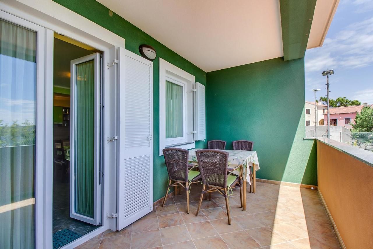 Apartments And Rooms By The Sea Nerezine, Losinj - 11815 エクステリア 写真