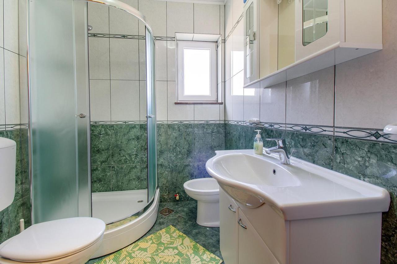 Apartments And Rooms By The Sea Nerezine, Losinj - 11815 エクステリア 写真